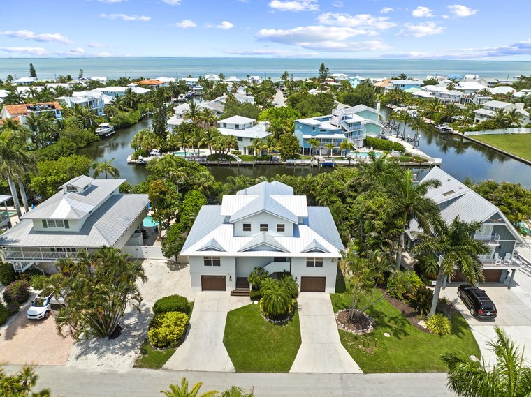 Jan Deals! - Backyar